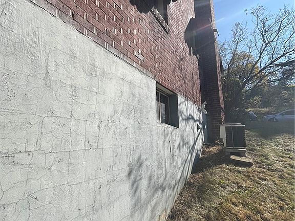 3rd image of 321 Apache Dr