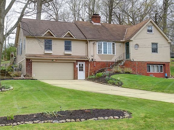 2nd image of 29308 Armadale Ave