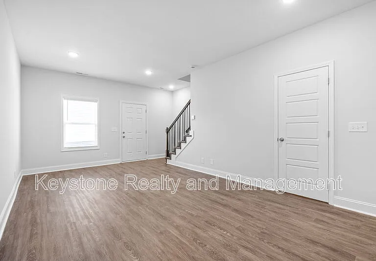 760 Tracy Ln #A103 — Photo 7