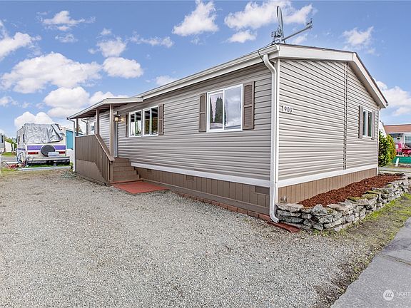 2nd image of 903 137th Street Ct S #26