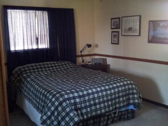 5th image of 409 Holly Dr