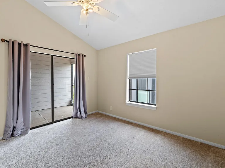 203 E 31st St #311 — Photo 20