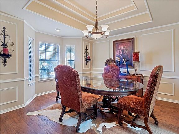 5th image of 6513 Parkway Ave