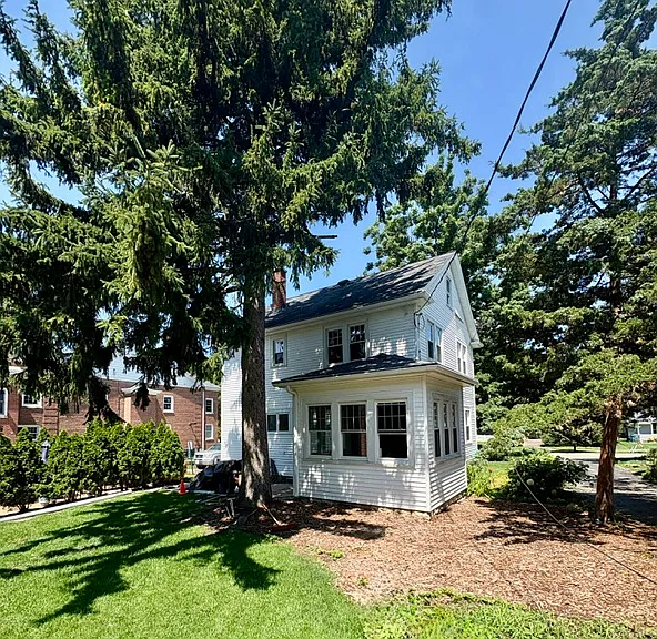 5246 Washington St — Photo 4