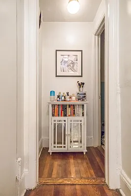 Rented by Century 21 Metropolitan | media 6