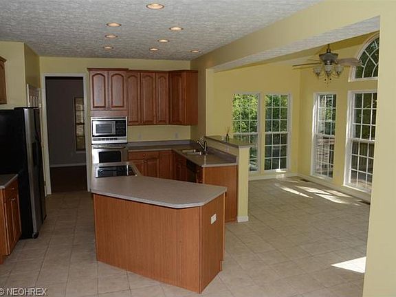 2nd image of 4839 Buckingham Dr