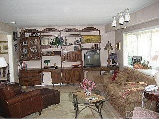 3rd image of 60 Grove St
