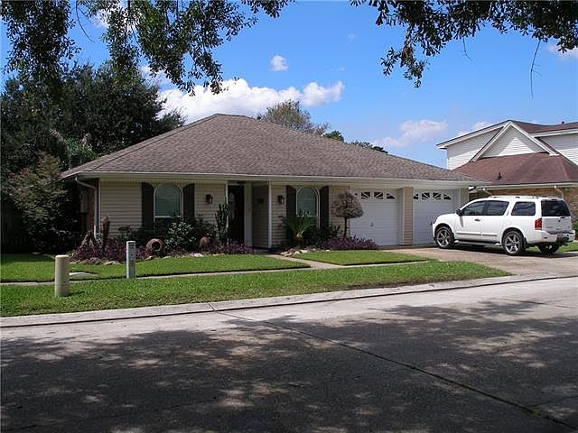 2nd image of 3337 Lake Trail Dr