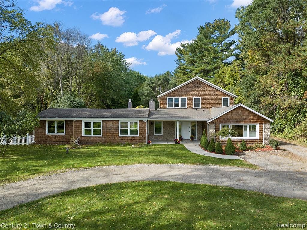 319 Willow Ln, Lake Orion, MI 48362 MLS 20230085884 Zillow
