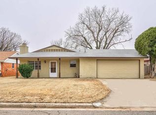 806 SE Lomond Ln, Lawton, OK 73501
