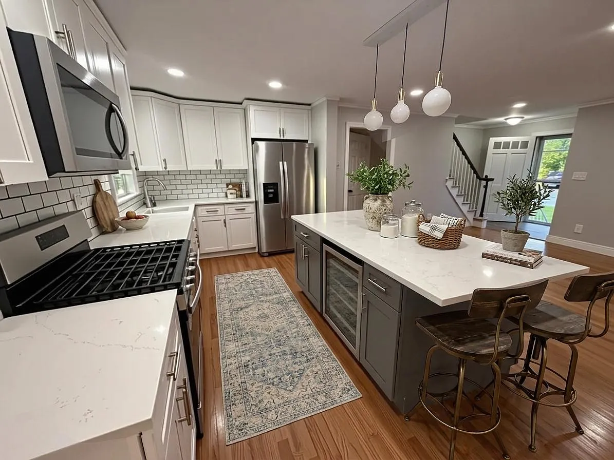 4 bed, 2.5 bath, $6,500 — Photo 3