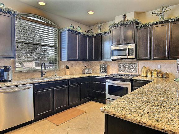 4th image of 13925 Sea Horse Ave