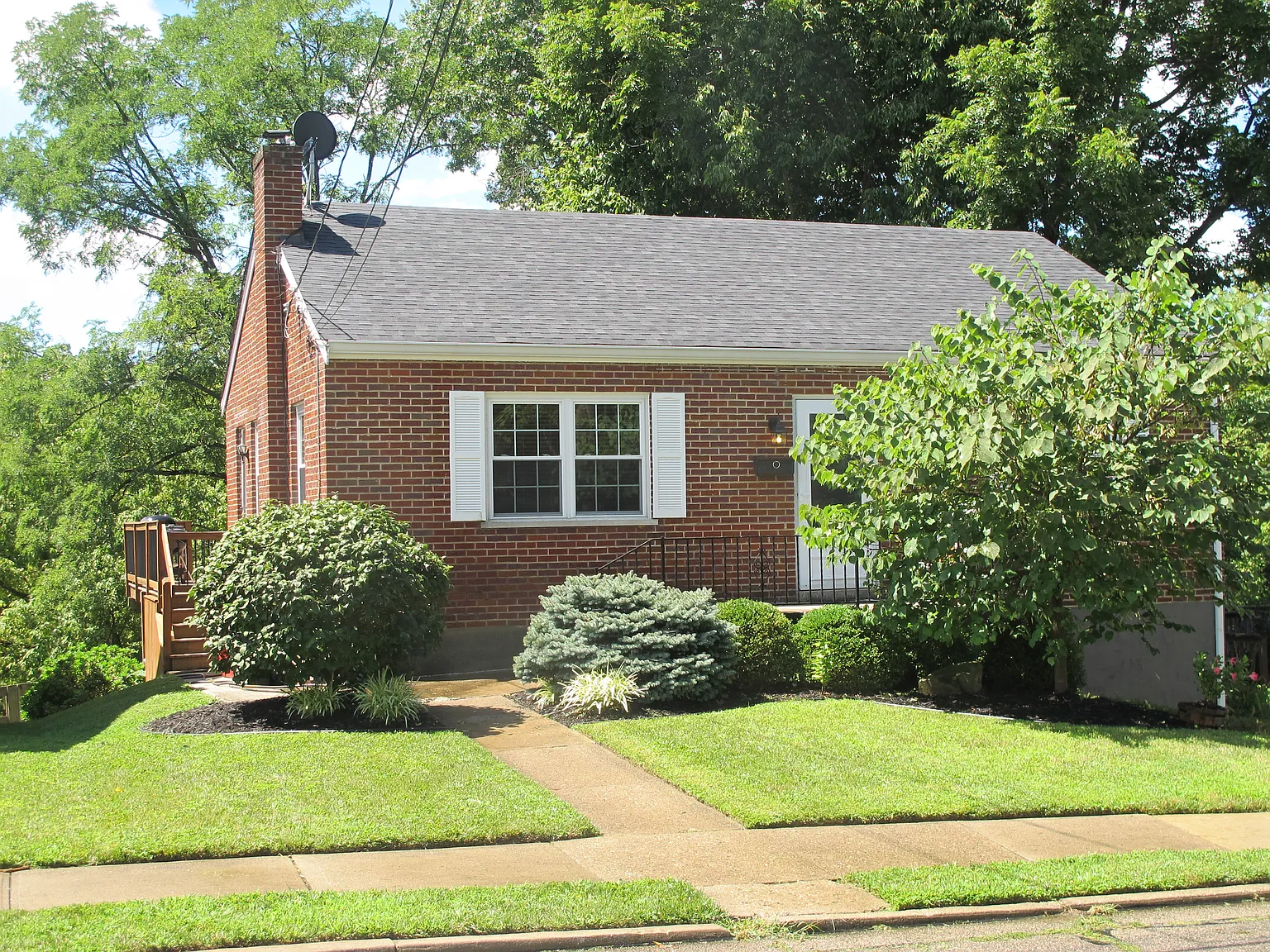 120 Grant St photo 1