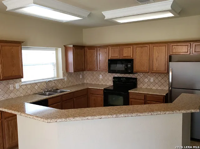 15226 Wingstar — Photo 5