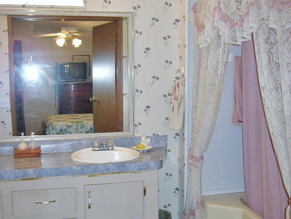 5th image of 107 Riverview Cir