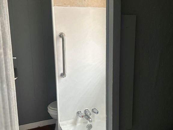 5th image of 2524 28th St