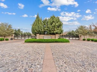 7002 S Portland Ave, Gilbert, AZ 85298