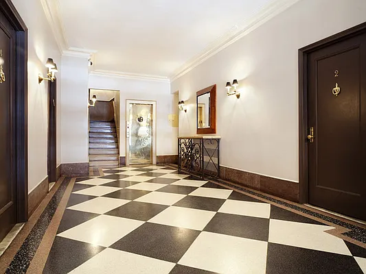 Sold by Sotheby's International Realty | media 23