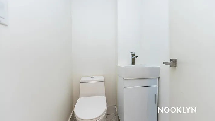 Rented by Nooklyn NYC LLC | media 10