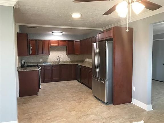 4th image of 2612 Batiste Dr