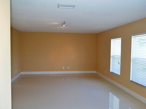 4th image of 1248 Blackwater Pond Dr