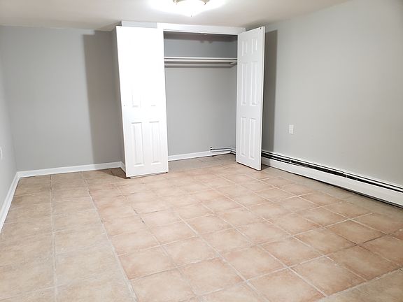 2nd image of 599 Bramhall Ave #Basement
