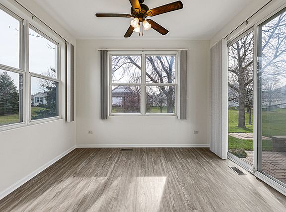 5th image of 13279 W Essex Ln