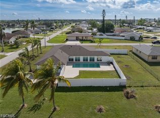 1725 SE 3rd St, Cape Coral, FL 33990