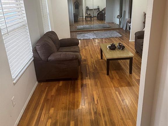 2nd image of 4308 Sulla Dr