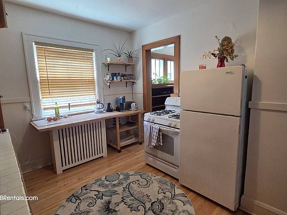 5th image of 4209 Pleasant Ave