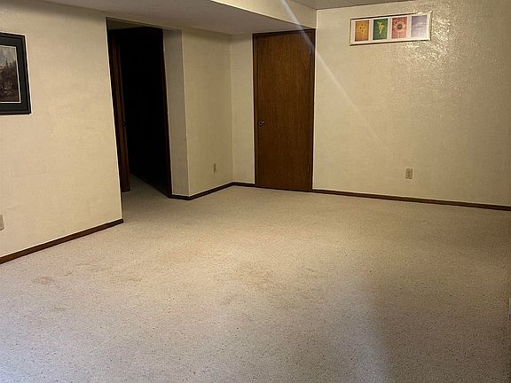 2nd image of 3009 Kensington Ct