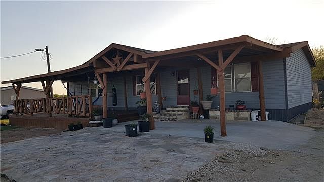 1st image of 118 Kaitlyn Pl
