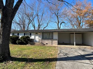 1319 S Meadowview Ave, Springfield, MO 65804