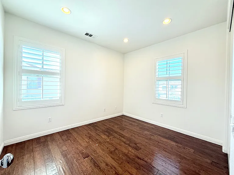 19921 Calabria Ct — Photo 24