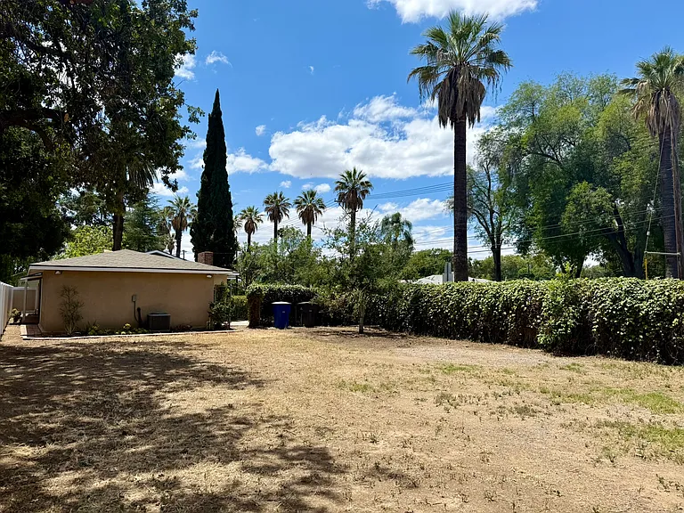 6074 Palm Ave — Photo 15