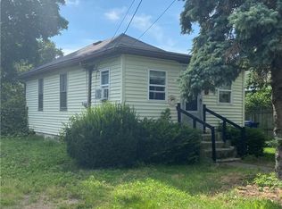 9 Overton St, Warwick, RI 02889