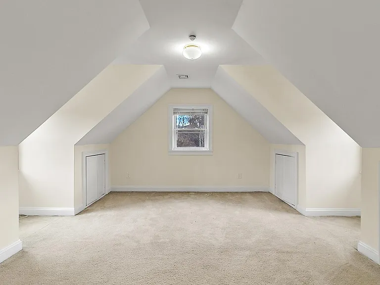 9 Park Ave — Photo 23
