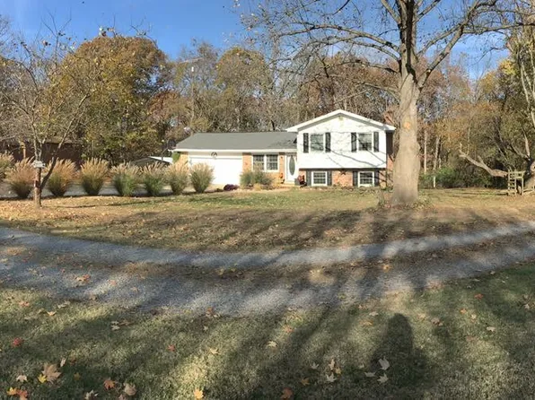 5852 Dethrow Terrace Dr, Steeleville, IL 62288