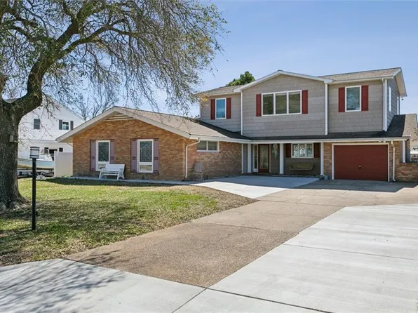31 Adriatic Ave, Hampton, VA 23664