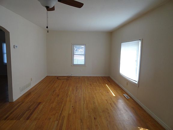 living/dining room