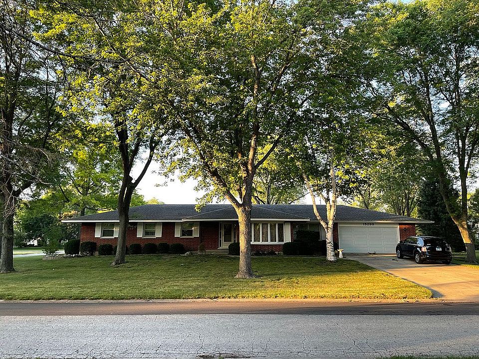 1st image of 15298 W Pinewood Ln