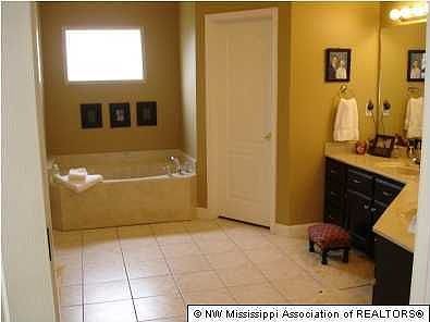 7696 Elizabeth, Olive Branch, MS 38654