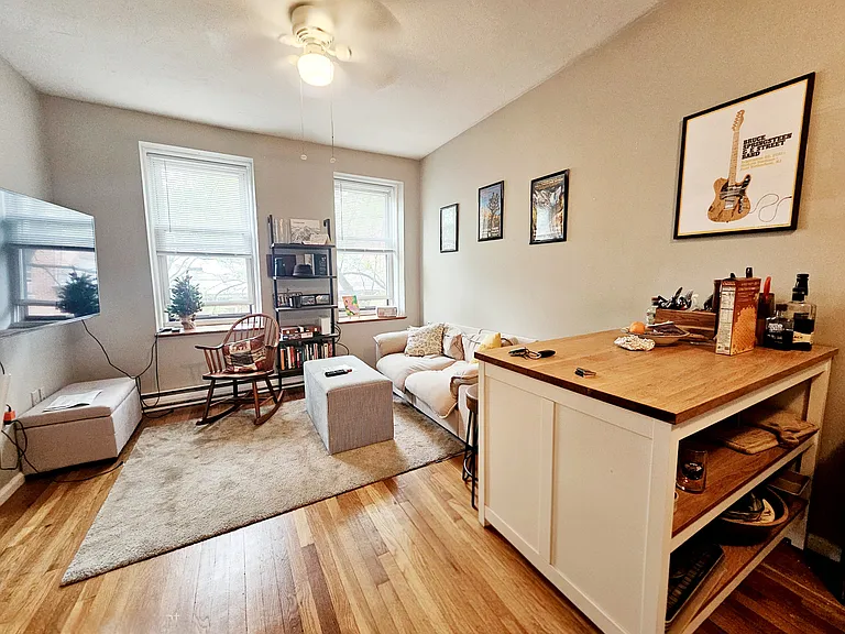27 Garden St #4 — Photo 1
