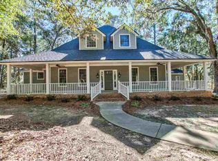 1909 Willow Run Dr, Tallahassee, FL 32312