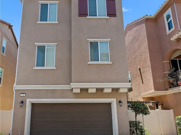 792 Plum Ln, Pomona, CA 91767
