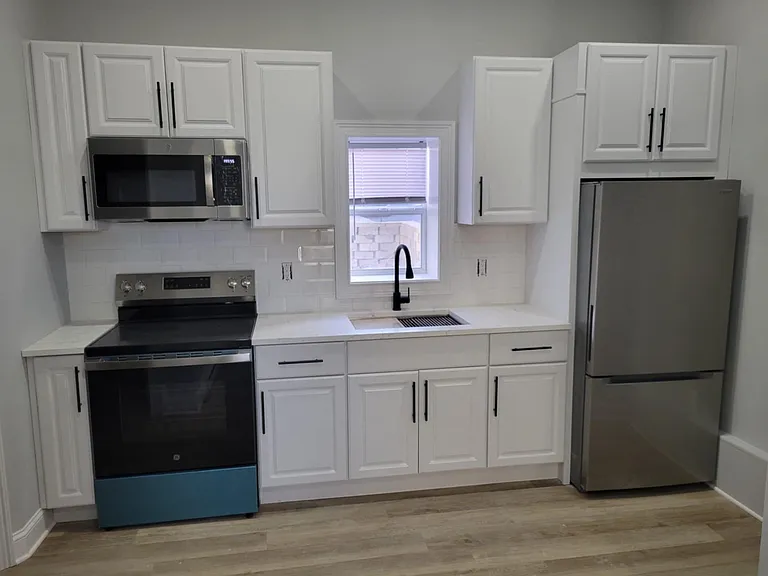 31 Mendon St — Photo 1