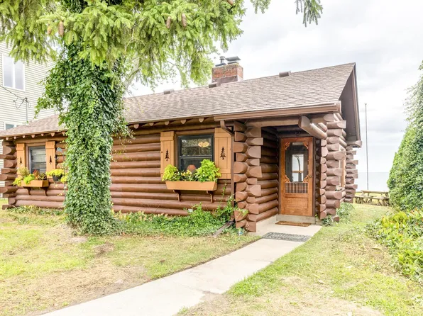 7727 Lakeview Dr, Lexington, MI 48450