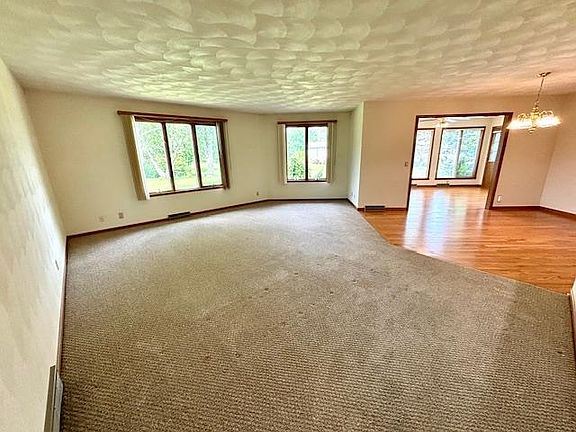 3rd image of 730 Nantucket Dr #9