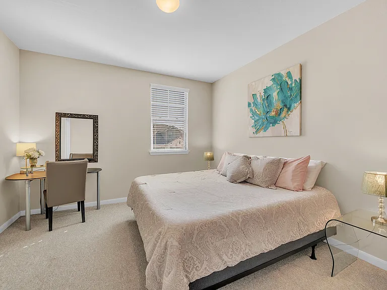 520 S Meadowlark St #B — Photo 12