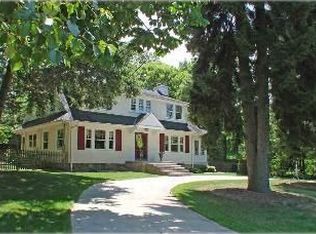 409 Orchard Ln, Fort Washington, PA 19034